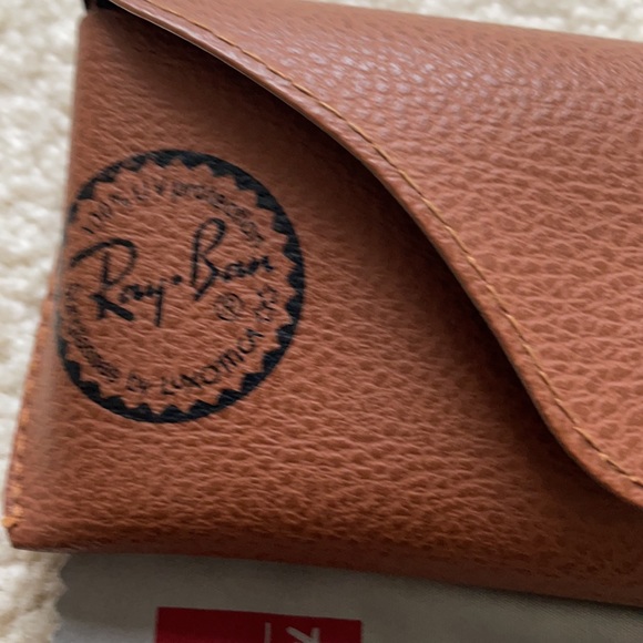 Ray-Ban Sunglasses - Picture 6 of 11